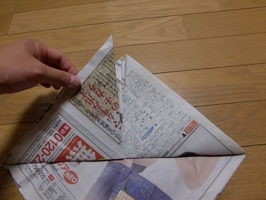 新聞紙のかぶとの作り方7